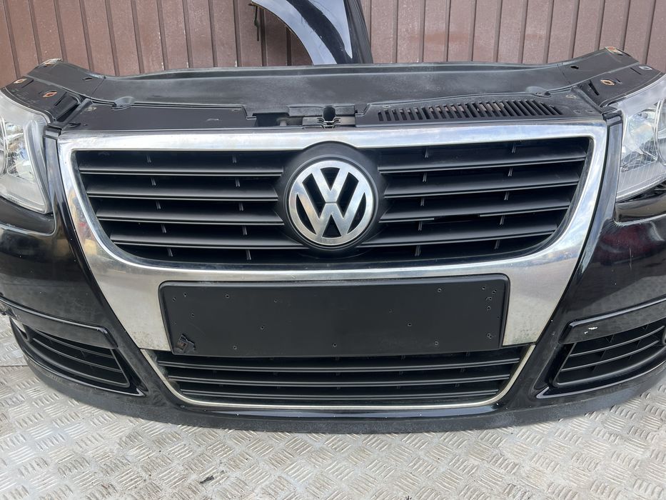 Przód przodek Volkswagen Passat B6 2.0TDI  kod lakieru: LC9X