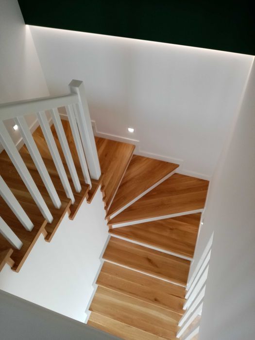 Schody dębowe loft konstrukcja stalowa