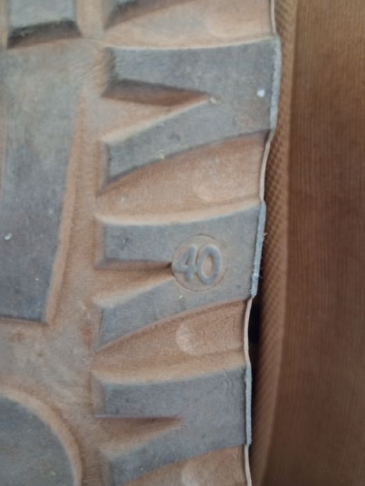 Sapatos 40 plataforma com detalhe étnico