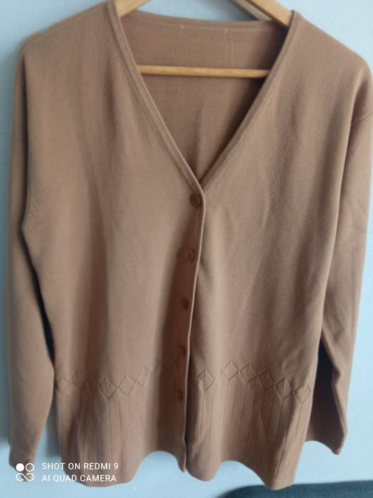 Sweterek zapinany kardigan 60% Wool wełny rozmiar L