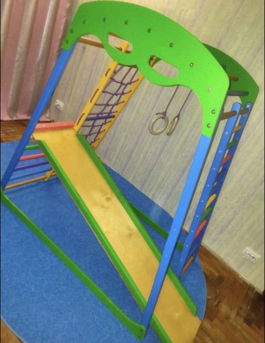 детский спортивный комплекс с горкой