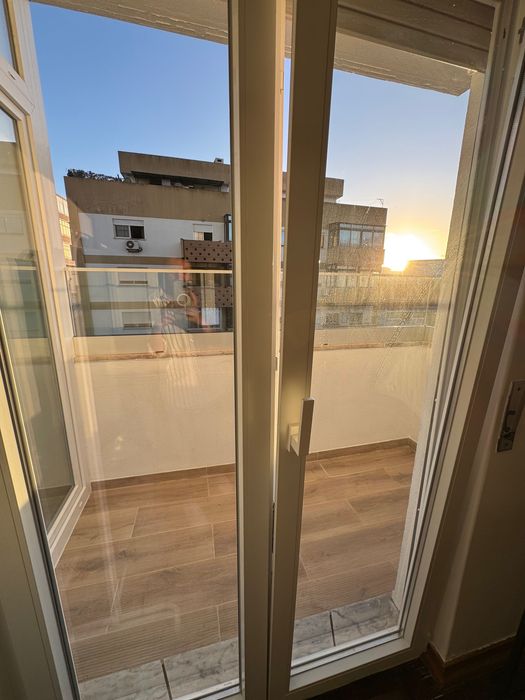 Quartos com varanda em Almada