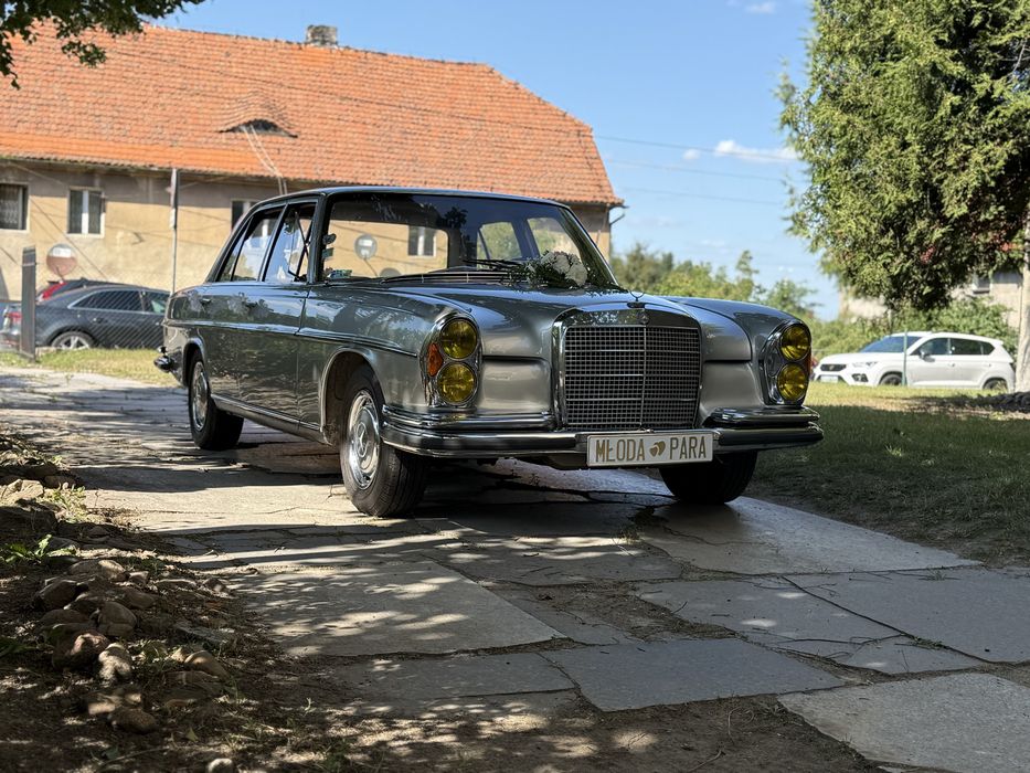 RentClass - Klasyczne samochody na wyjątkowe okazje