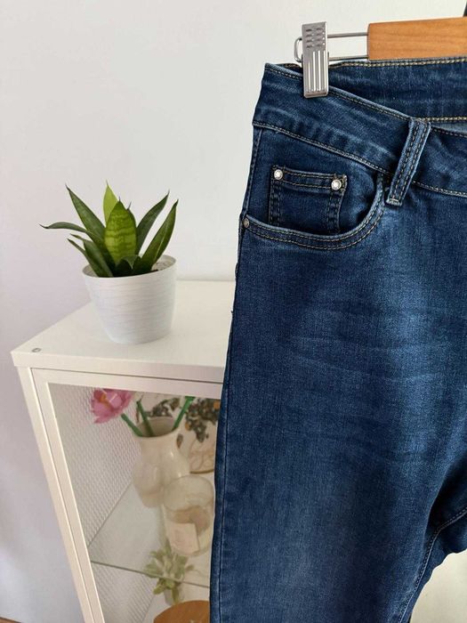 Granatowe jeansy L 40