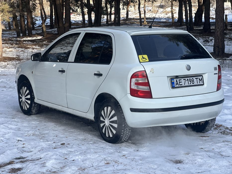 Продам Skoda Fabia 1.2 бензин 2006г
