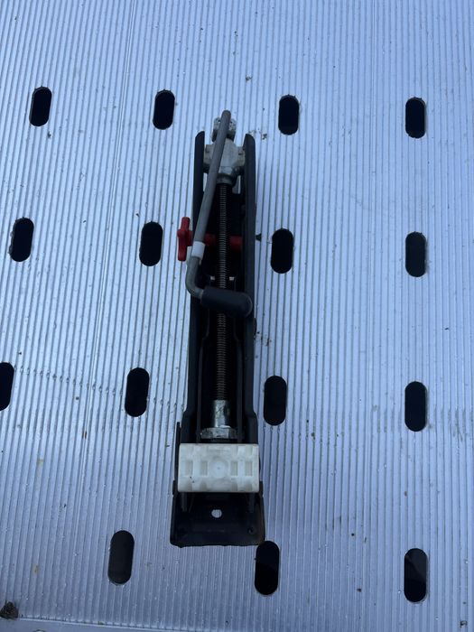 Lewarek podnośnik winda bmw e46 e39 e90 e91 e92 e87 e60
