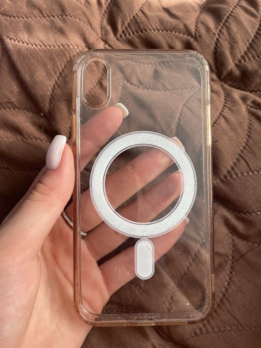 Чохли на Iphone XR