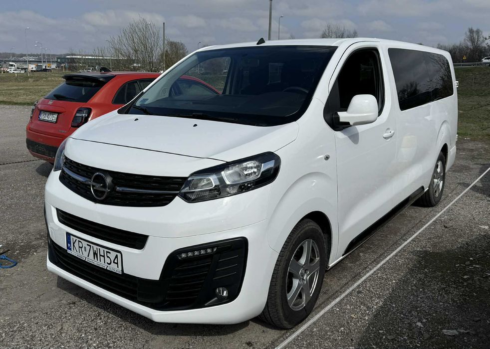 Wynajem, wynajmę busa, bus, busy 9 osobowy Opel Vivaro