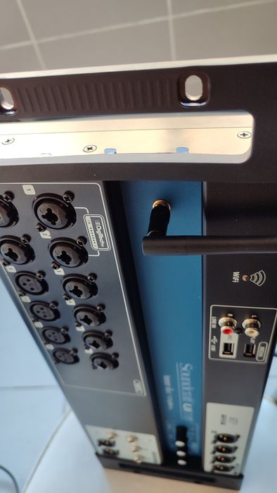 Vendo soundcraft ui 16 em excelente estado