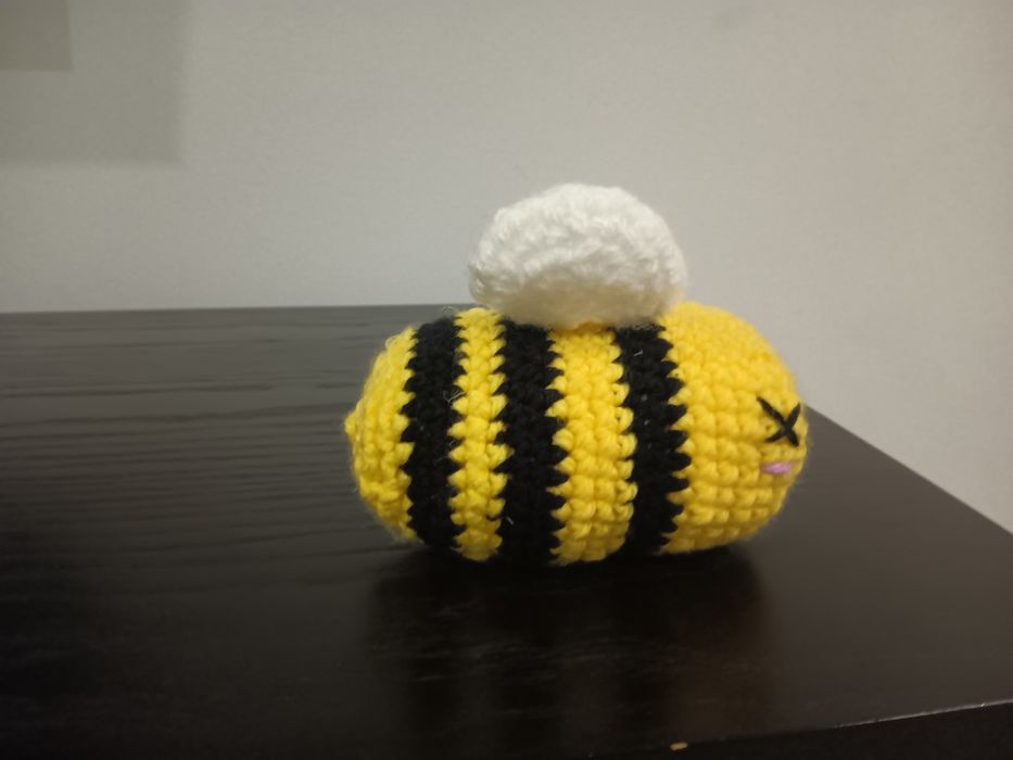 Abelha de croché