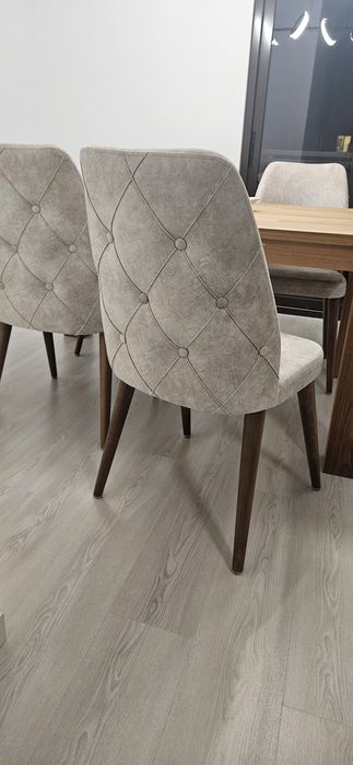 Vendo 4 cadeiras de refeição