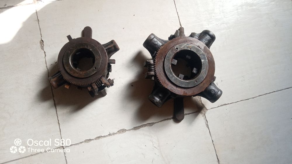 Клупи трібні 2 шт.