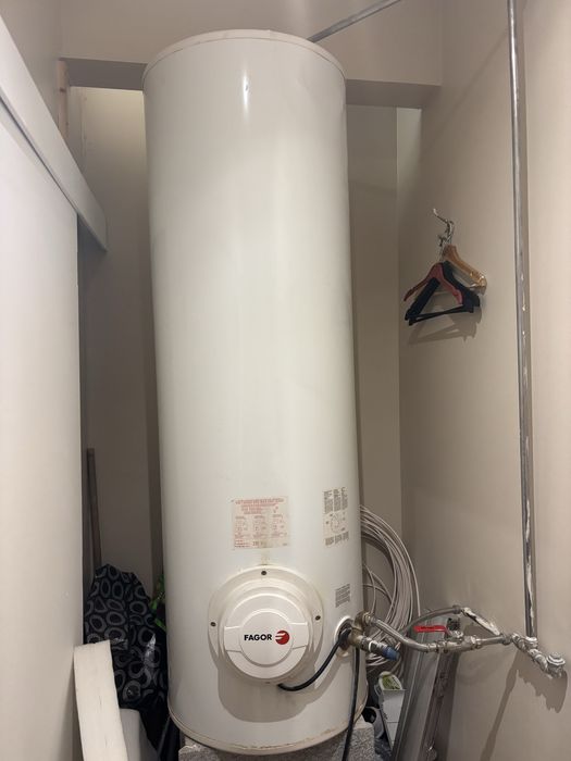 Termoacumulador 300Lt para retirada urgente