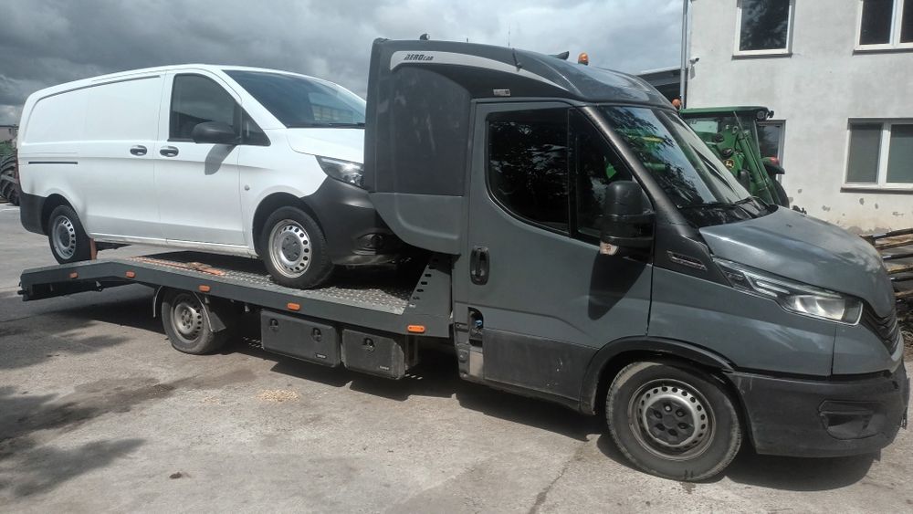 Laweta Transport Maszyn Pomoc Drogowa