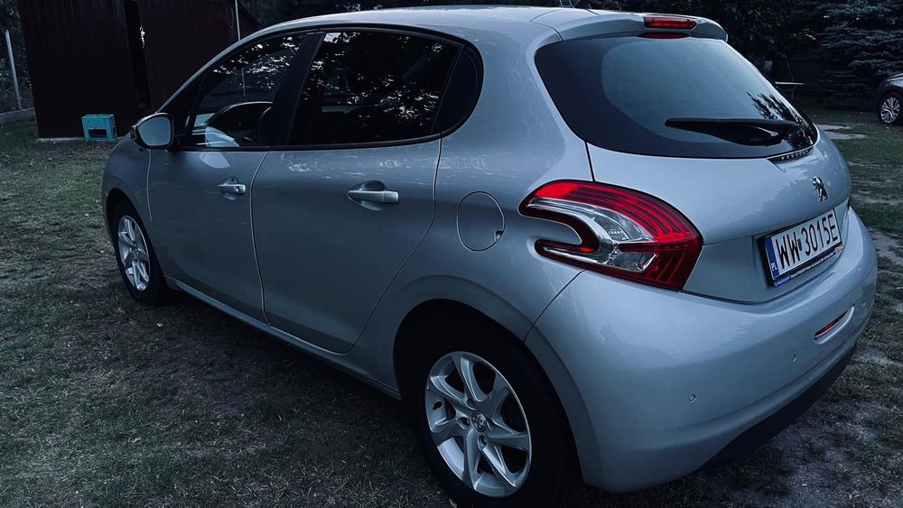 Peugeot 208
