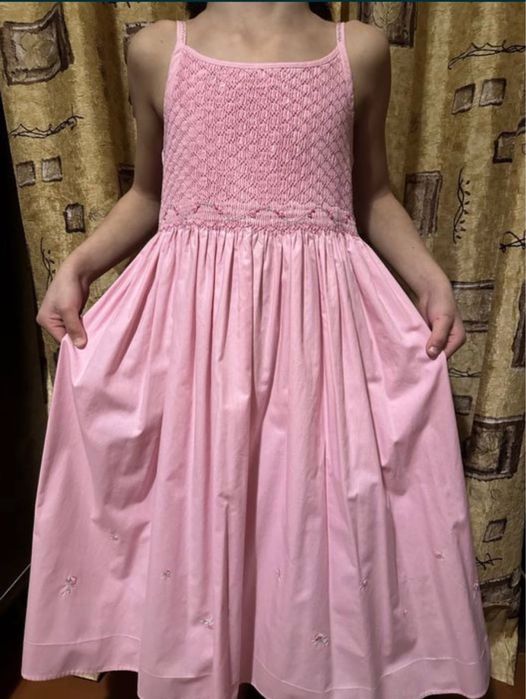 Нежное розовое платье