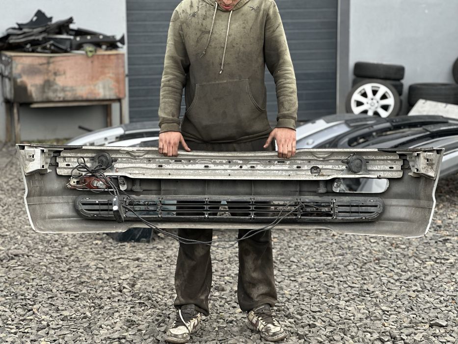 Передній Бампер БМВ Е46 Дорестайлінг Titan Silber 354 BMW E46 Сірий Бампер