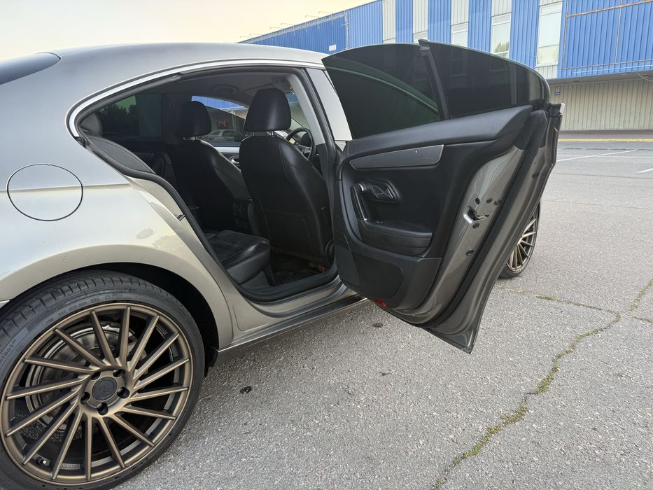 Volkswagen  Passat cc 2011 года 1.8 tsi