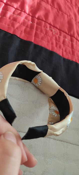 Bandolete larga com nó