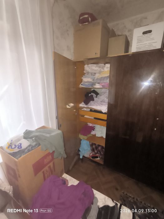 Огромный старинный шкаф - Шифоньер.