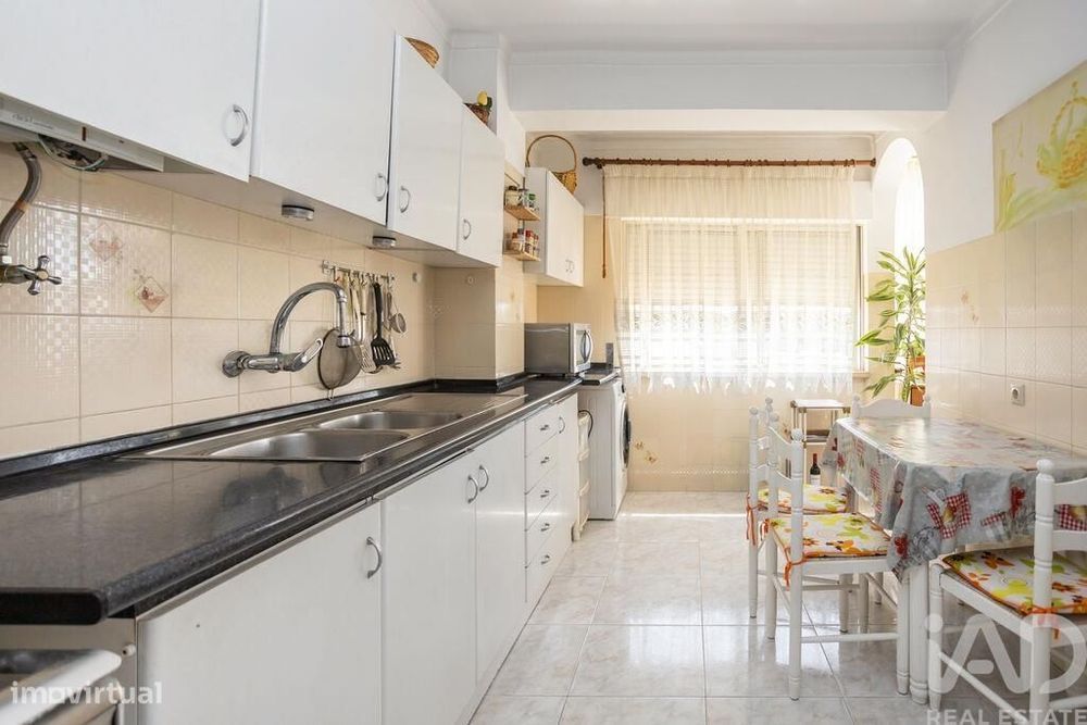Apartamento T2 em Amora