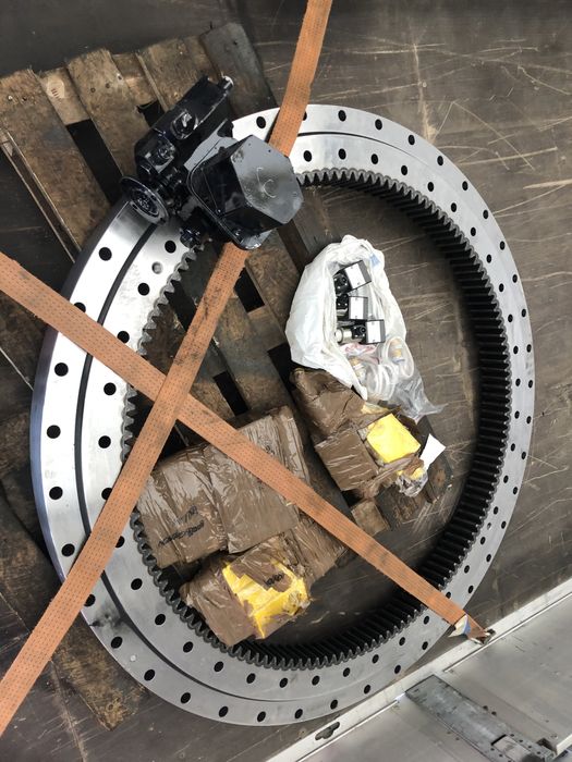 Круг поворотний на автокрани опорно-поворотний пристрій