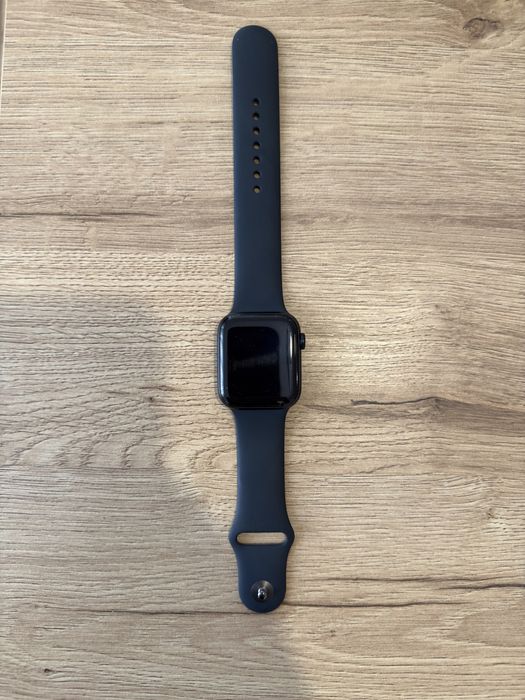 Apple Watch SE (GPS) (2.generacji)44mm koperta aluminiowa