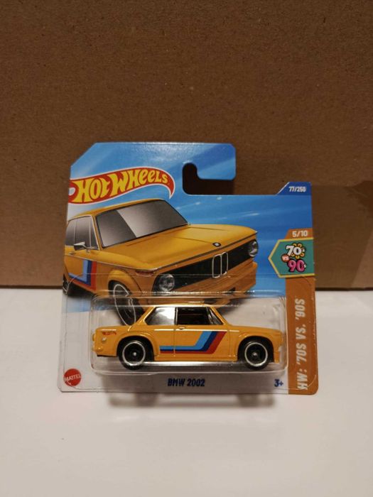 Hot Wheels BMW 2002 Żółte