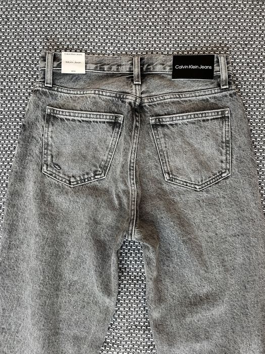 Джинси мом весна літо Calvin Klein Jeans оригінал сірі
