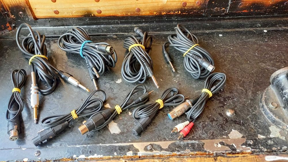 Кабеля-переходники ТОЧКА-ТИРЕ,5Din-RCA/Jack,HDMi,XLR,PS/2,SCART и др.