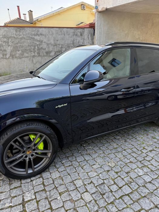 Porsche Cayenne e-Hybrid 462 cv