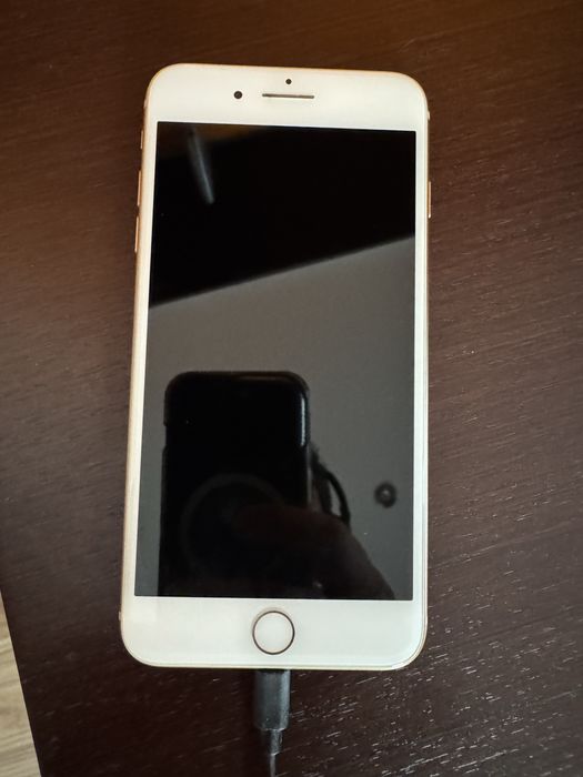 Iphone 8 plus dourado de 64GB