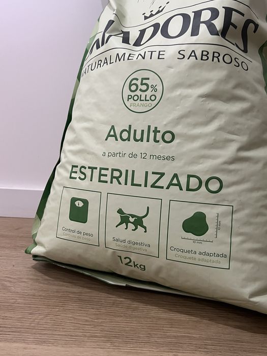 Saco de racao 12kg criadores gatos estrelizados