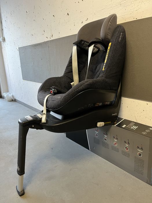 Fotelik Maxi Cosi 2WayPearl + baza ,zadbany, isofix
