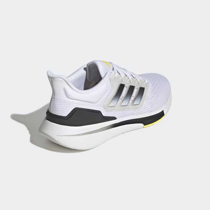 РОЗПРОЖАЖ! Кросівки Adidas EQ21 Run Оригінал Розмір 44 (Устілка27.1см)