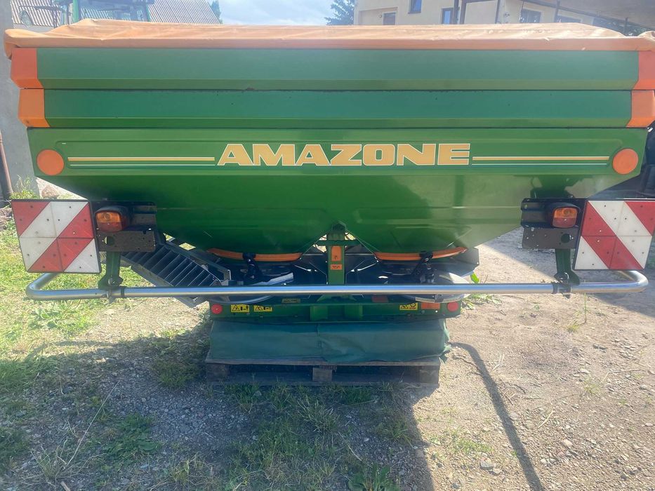 Rozsiewacz nawozu Amazone ZA-M 1200 (2200l)