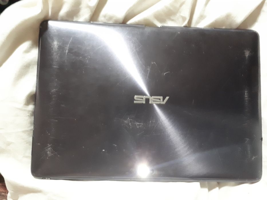 Асус трансформер прайм в робочому стані з зарядним рідним є тріщини