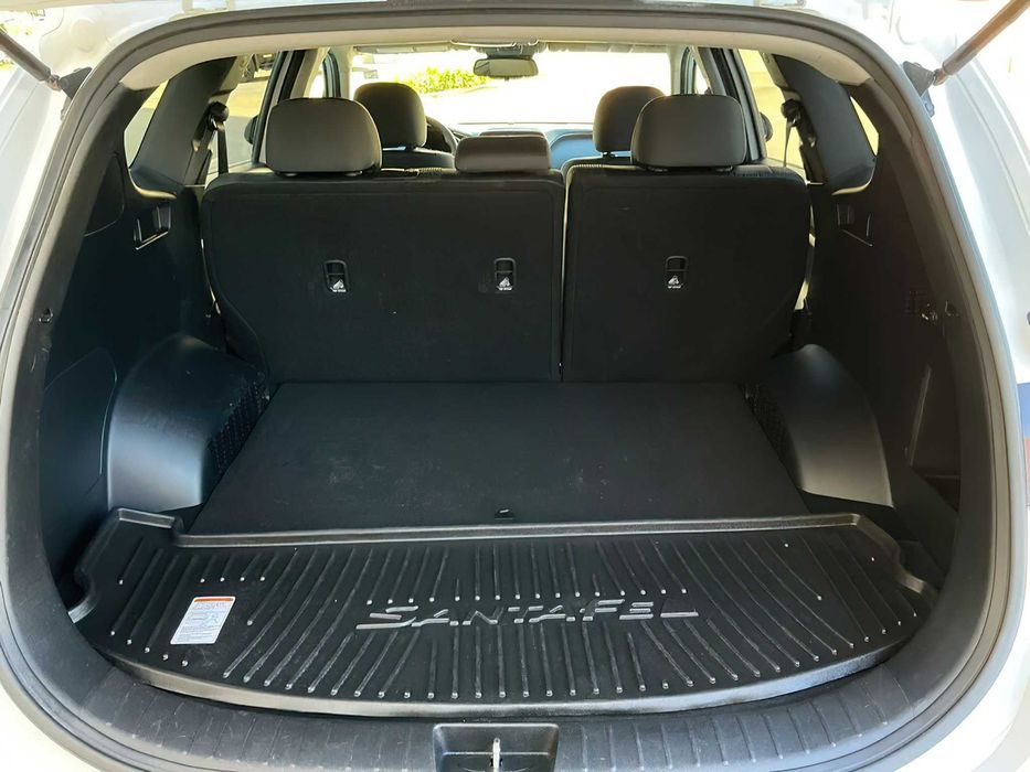 Hyundai Santa Fe      2019