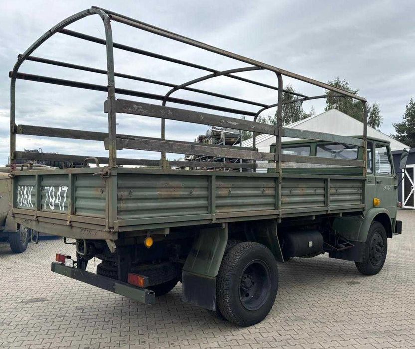 Samochód ciężarowy Star 200 skrzyniowy