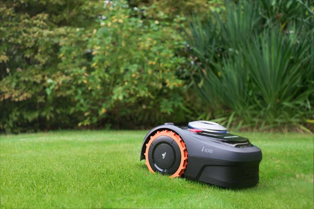 Газонокосарка-робот Segway Navimow i108