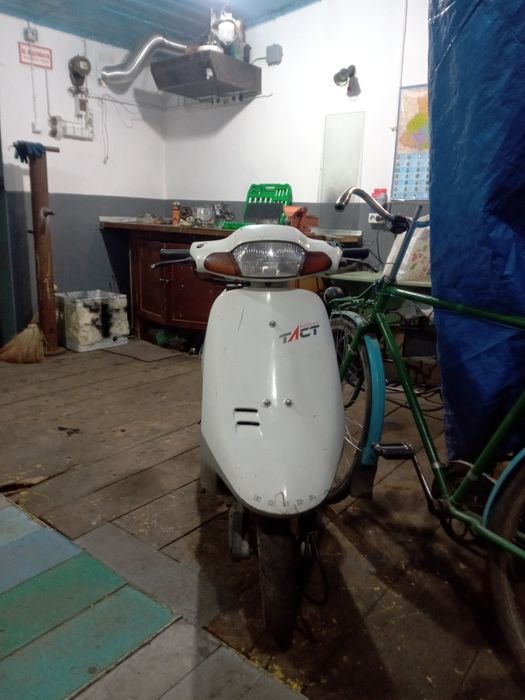 Продам скутер Honda