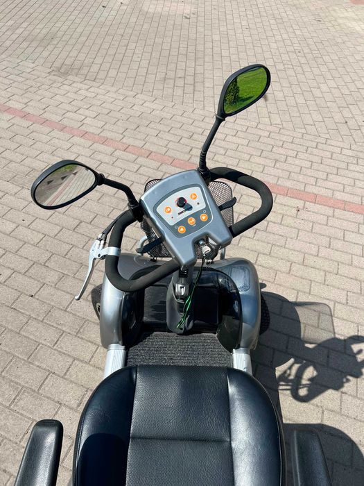 Skuter elektryczny inwalidzki 4-kołowy – stan jak nowy – nowe akumulatory