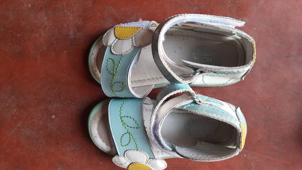 Взуття для дівчинки/обувь