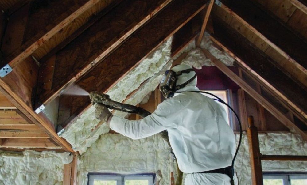 Izolacja pianą pianką piana ocieplenie ocieplanie pianka Pur