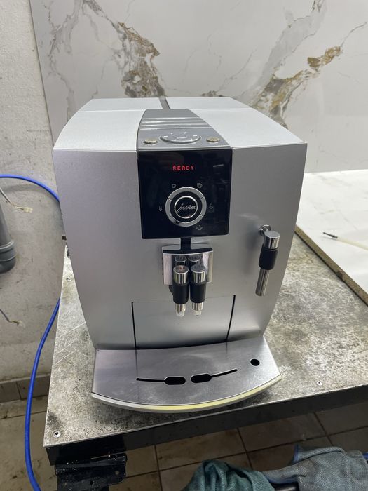 Кавомашина Jura Impressa J5