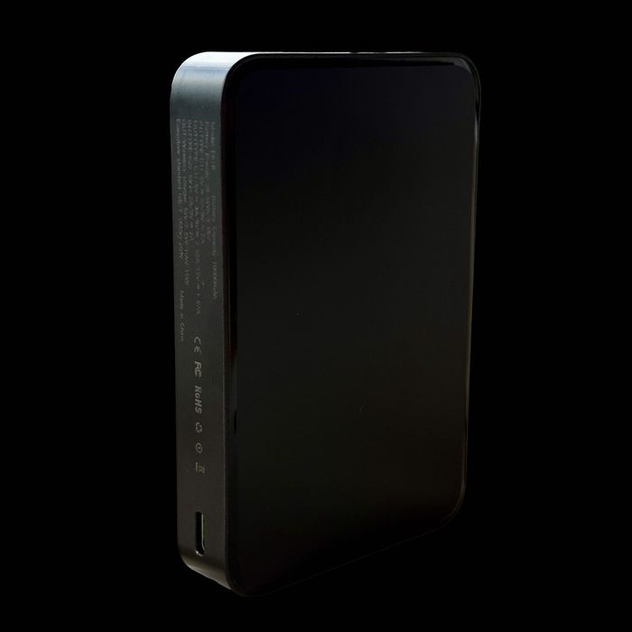 Повербанк E61B з MagSafe ємністю 10000 mAh
