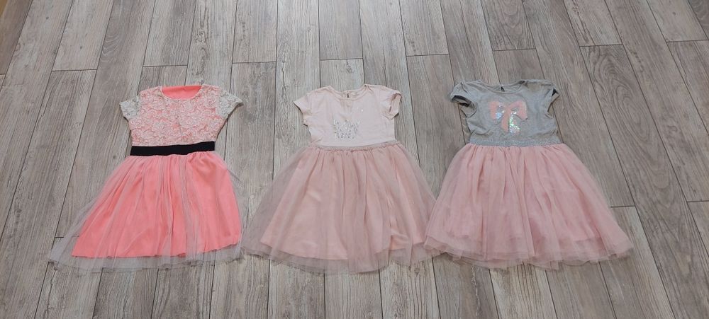 Sukienki tiulowe r 134