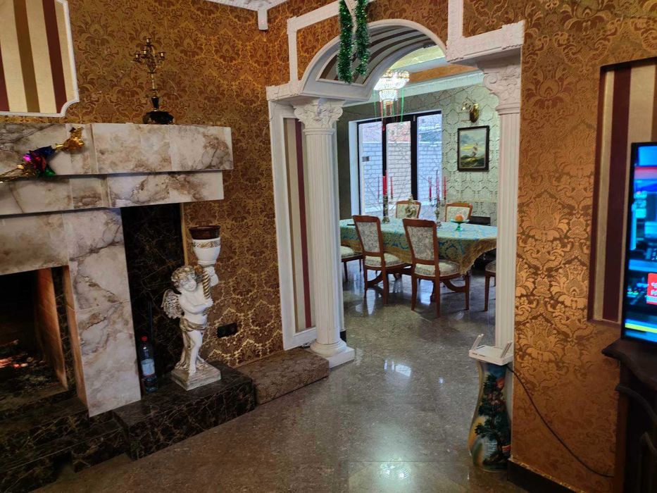 Продам 2 эт. коттедж, поруч із Француз буль.варом, Тюринка