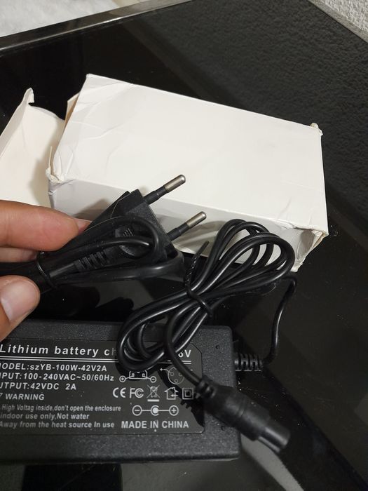 Carregador charger hoverboard novo 36v 3 pinos