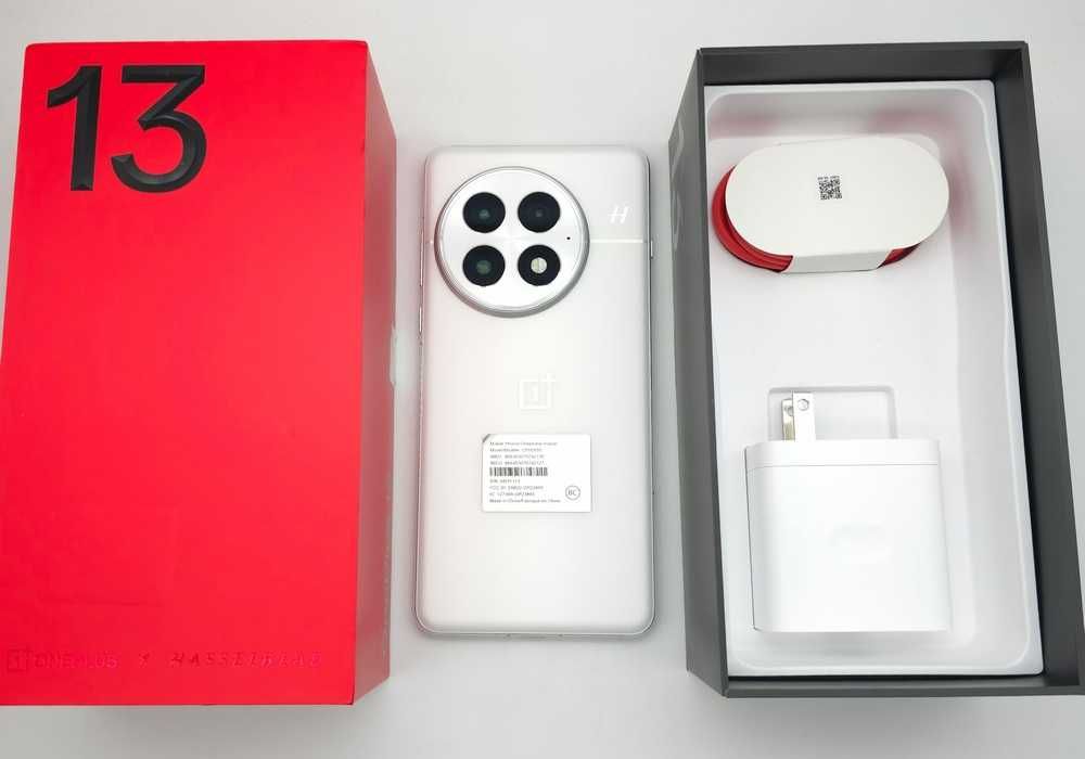 OnePlus 13 16/512GB Arctic GLOBAL (CPH2655) DUAL SIM + eSIM / 100W